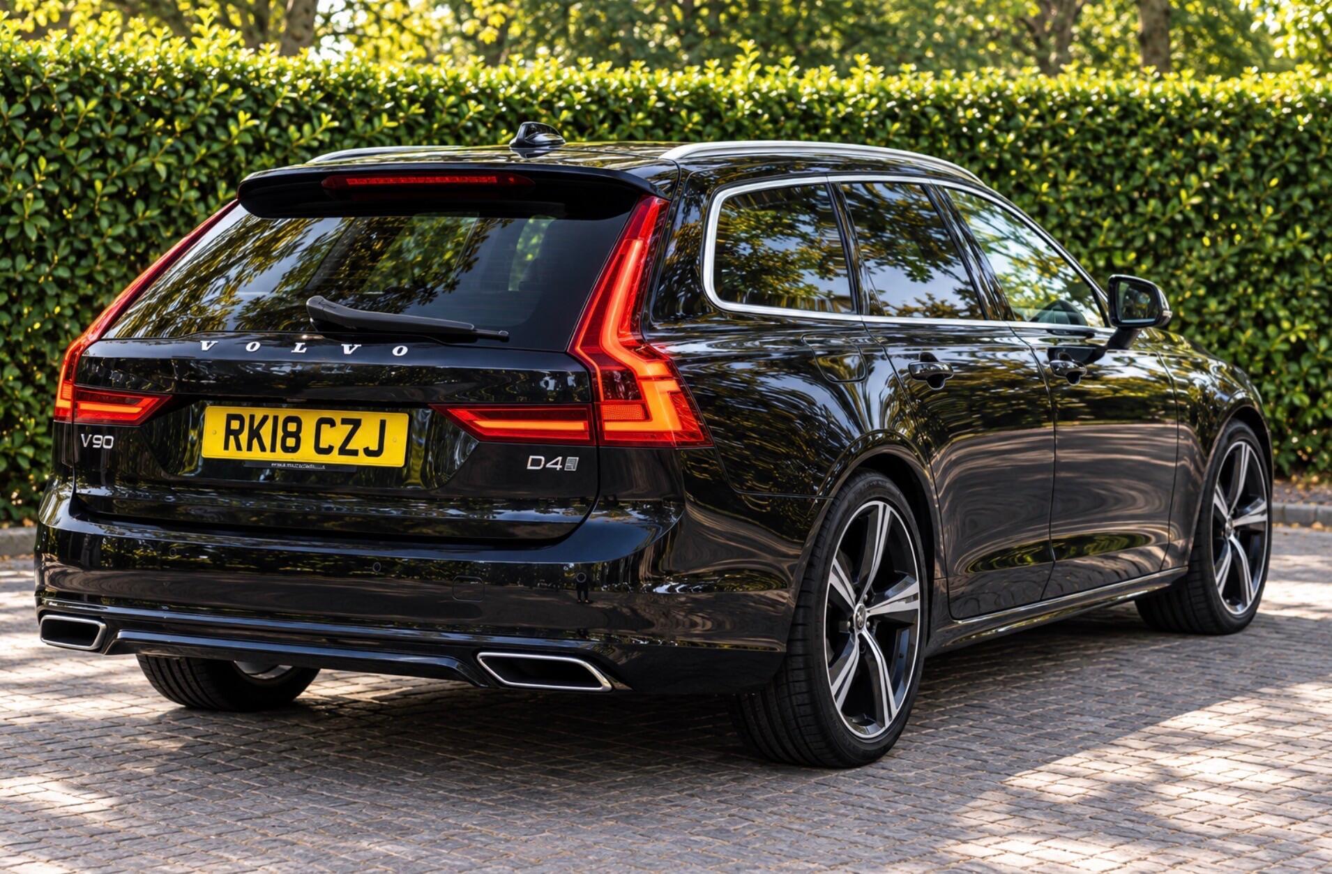 2018 Volvo V90 — photo 10